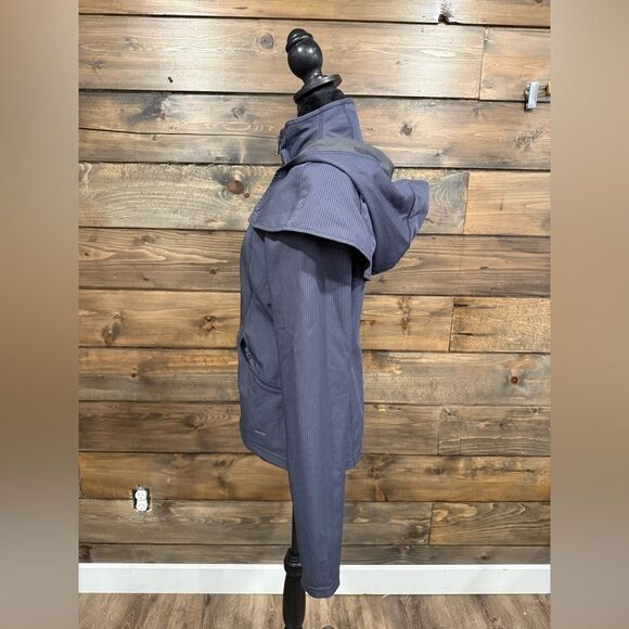 Lululemon Wind and Rain Jacket - Picture 2 of 9